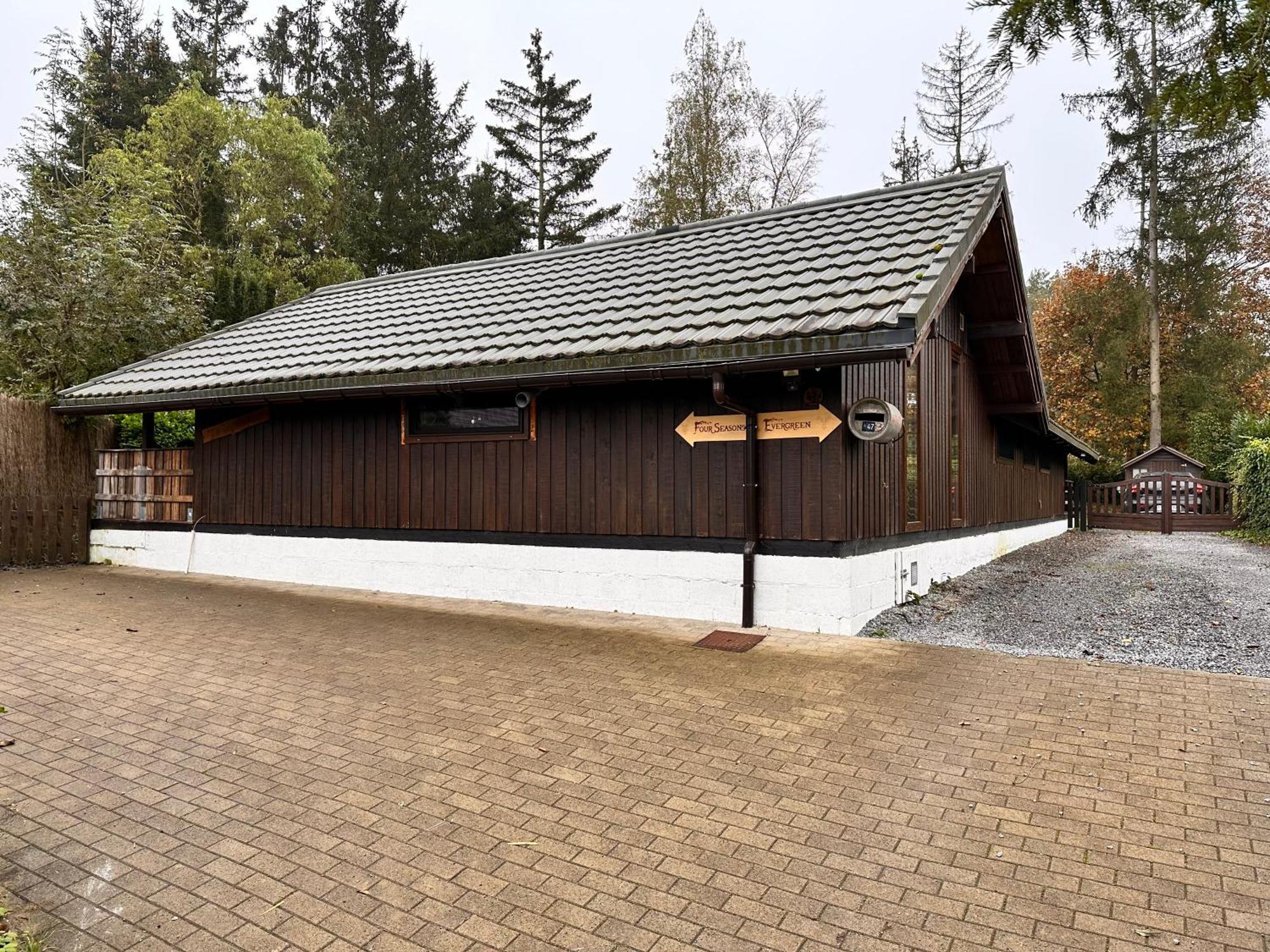Chalet Four Seasons 杜柏 外观 照片